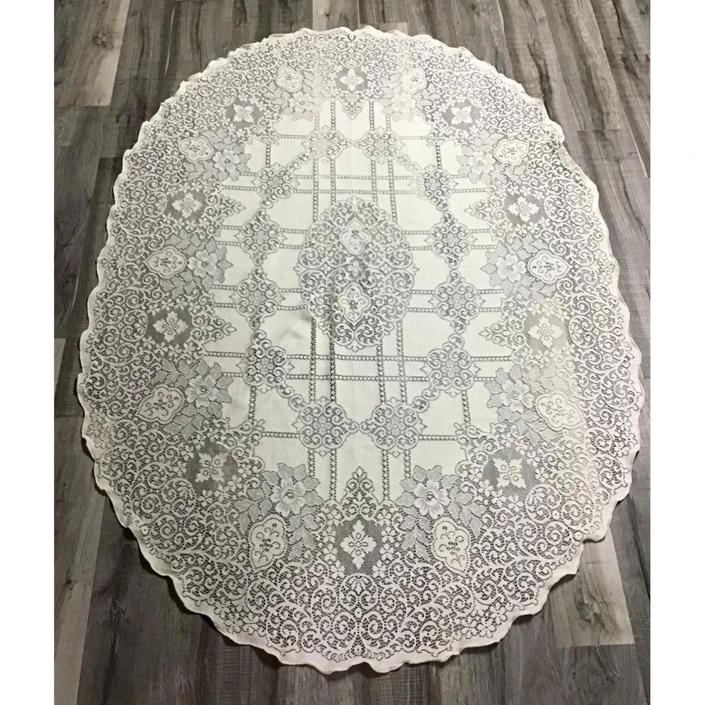 VTG Oval Lace Tablecloth 86